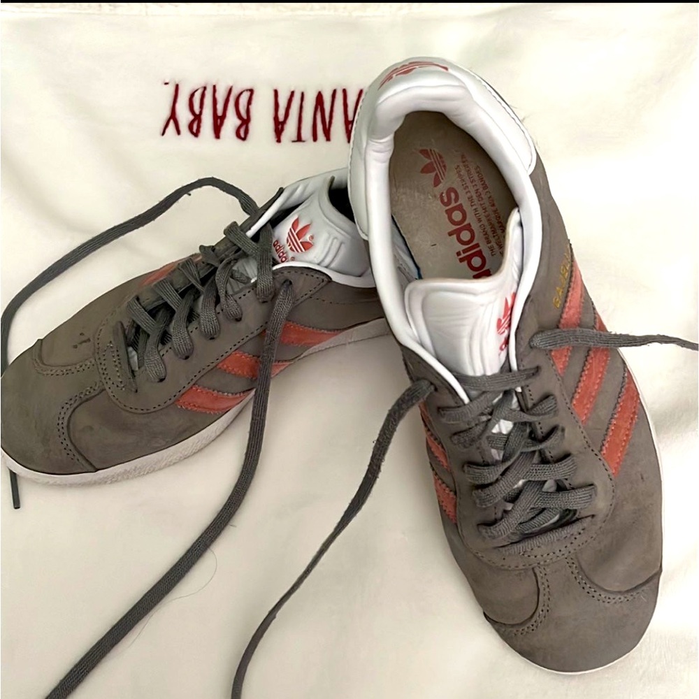 Adidas Gazelle 7.5 Mens / 8.5 Womens